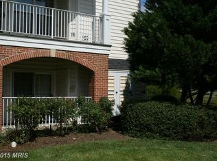 43114 Watercrest Sq #104, Chantilly, VA 20151