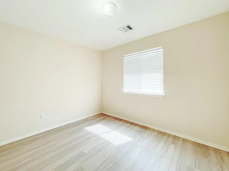11313 Los Comancheros Rd — Photo 23