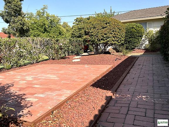 2nd image of 3028 Victoria Dr