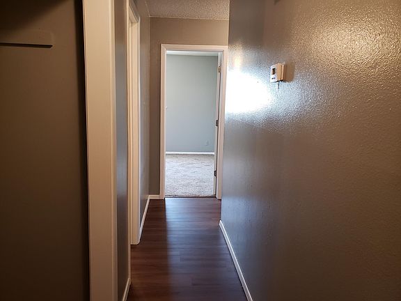 5th image of 1101 E Parker St