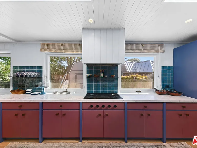 7038 Dume Dr — Photo 16