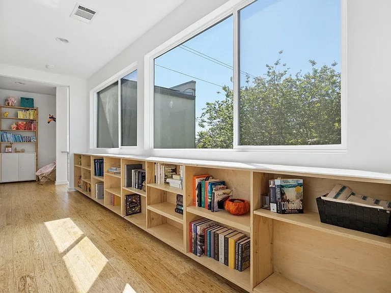 1606 Salina St — Photo 11