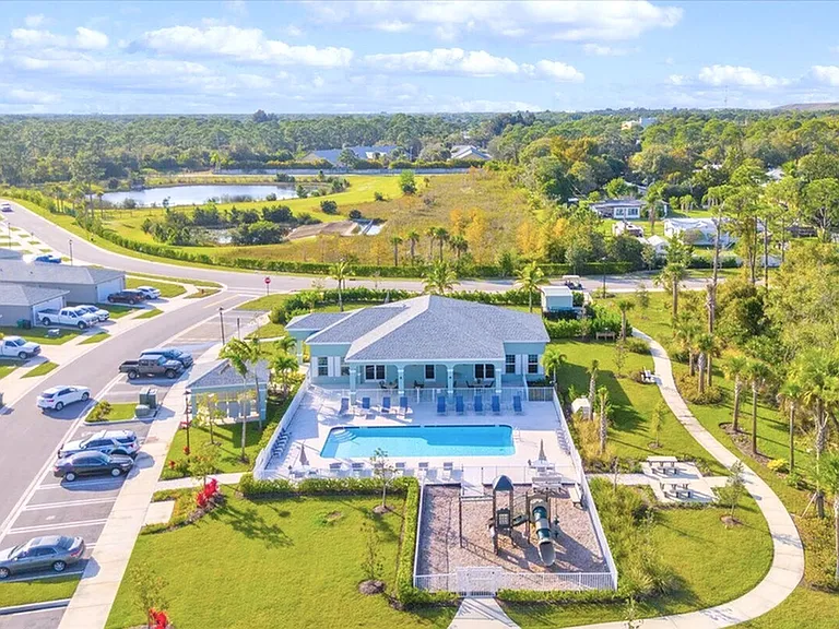 Ravinia St. Lucie — Photo 15