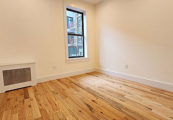 5th image of 586 Pacific St #3C