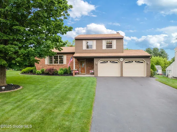 34 Meadowbrook Road, Watervliet, NY 12189