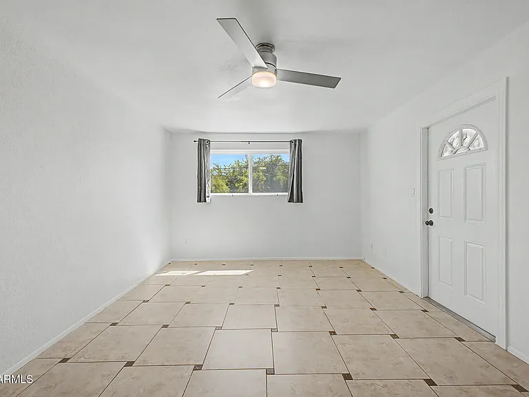 2225 E Catalina Dr — Photo 24
