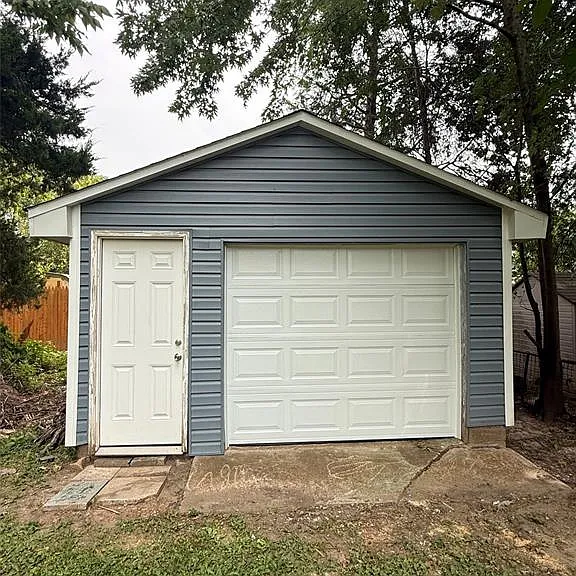 9914 Clyde Ave — Photo 18