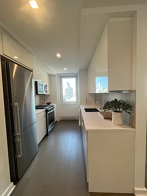 Rented by The Dermot Realty Management Company | media 37