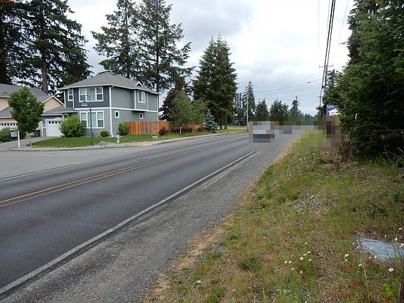 4th image of 18217 22nd Ave E