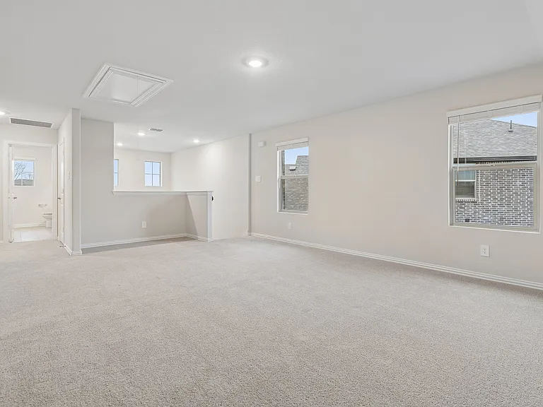 702 Dotty Dr — Photo 17
