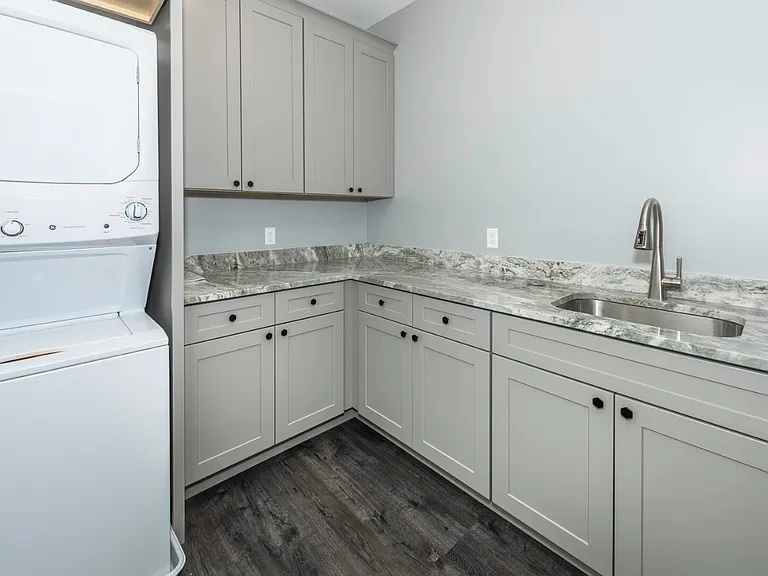 5399 Plymouth Rd — Photo 34