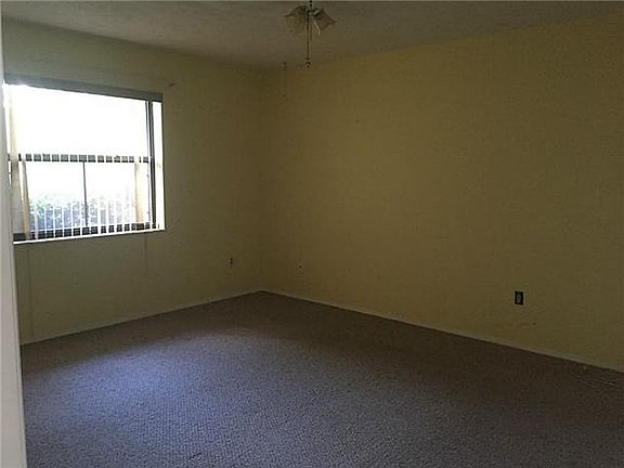 2nd image of 1191 SE Cambridge Dr