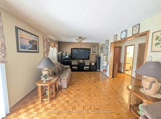 16 Cassis Dr, Toronto, ON M9V4Z6