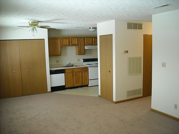 3rd image of 1125 NW Washington Blvd #27