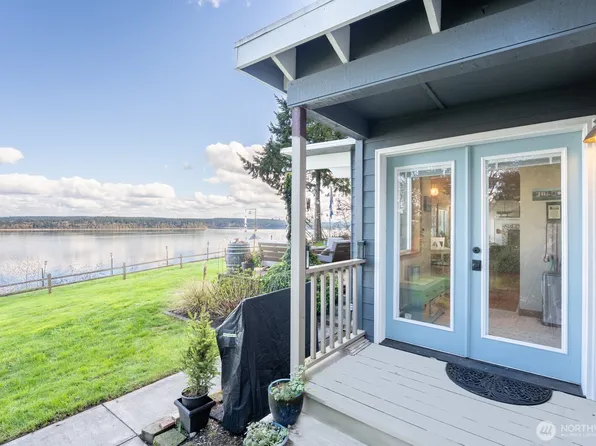 9513 Villa Beach Road, Anderson Island, WA 98303