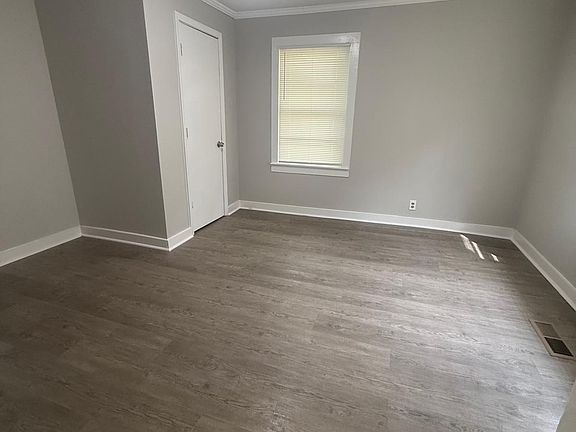 4th image of 319 Ross St NE