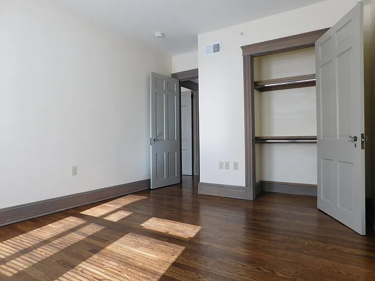 32 Dennison St #6 — Photo 9