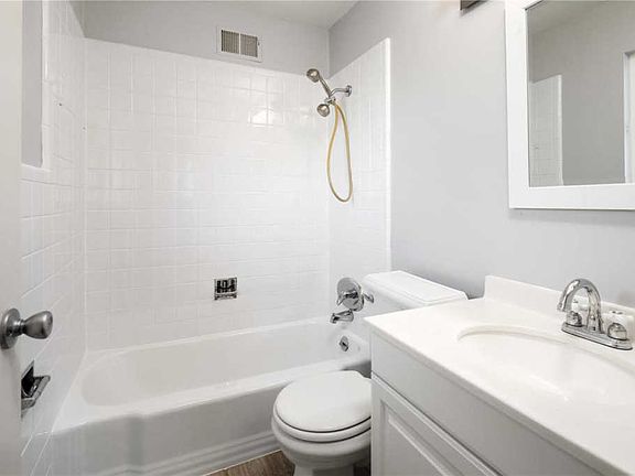 5th image of 9202 Buxton Dr