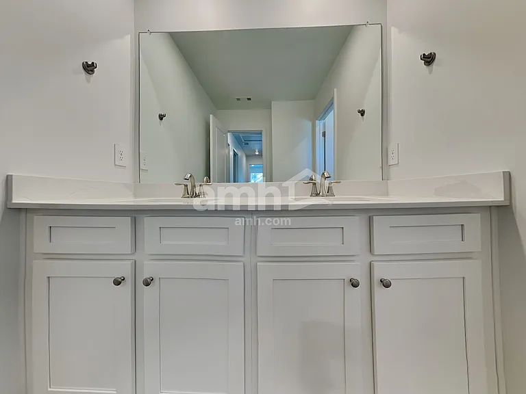618 Grohmann Path — Photo 17