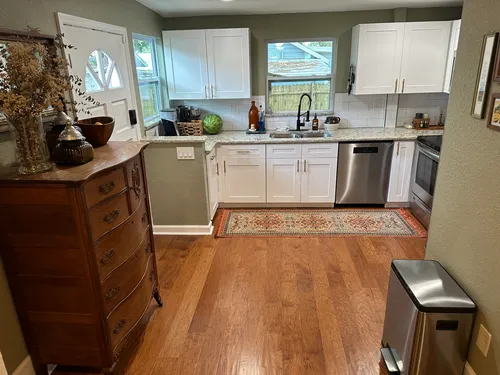 226 W Emily St Photo 1