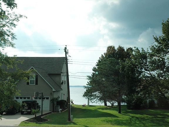 4th image of 511 Bayside Dr