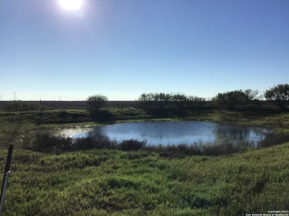 6625 FM 665, Bishop, TX 78343