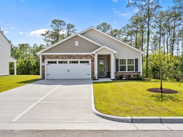 19 N Umbrella Palm Dr Drive, Hampstead, NC 28443