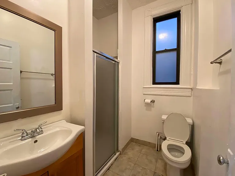 1430 W Flournoy St #3 — Photo 6