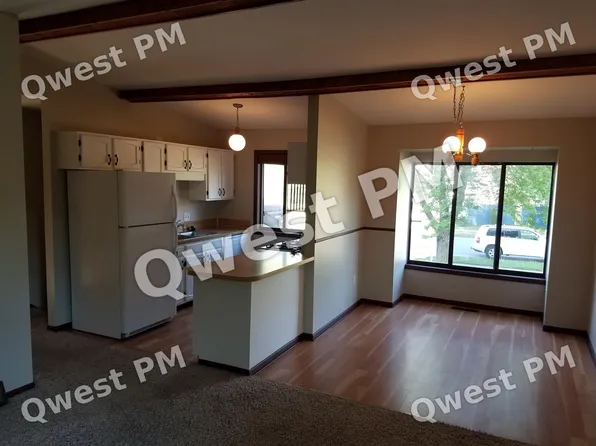 5898 Madison Ave SE, Kentwood, MI 49548