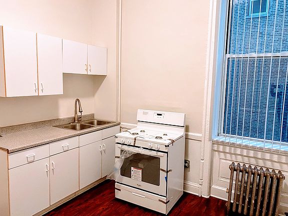 3rd image of 1359 W Chicago Ave APT A4