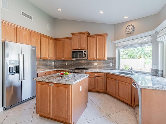 4th image of 8358 W Rosemonte Dr