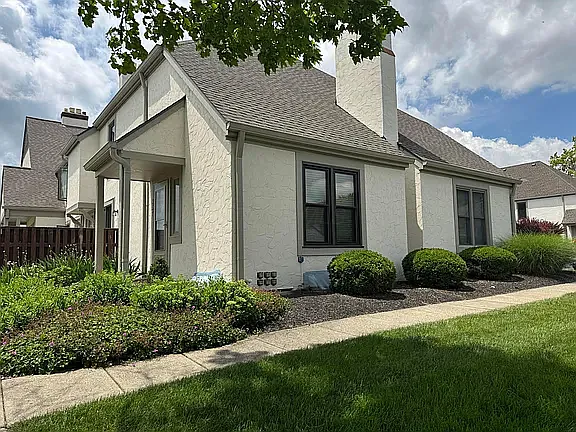 1 bed, 1.5 bath, 816 sqft, $1,700 — Photo 2