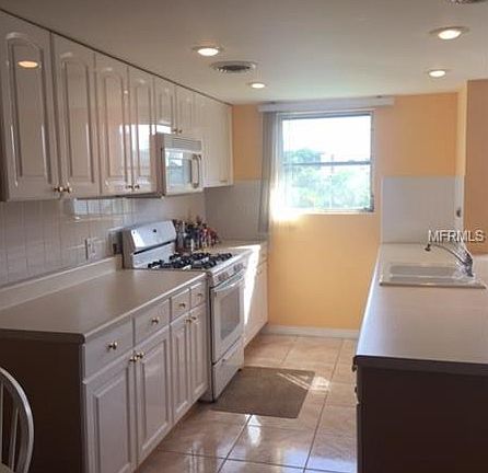 4th image of 5750 80th St N Unit A305