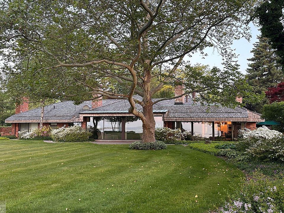 824 Lakeshore Dr, Grosse Pointe, MI 48236 Zillow