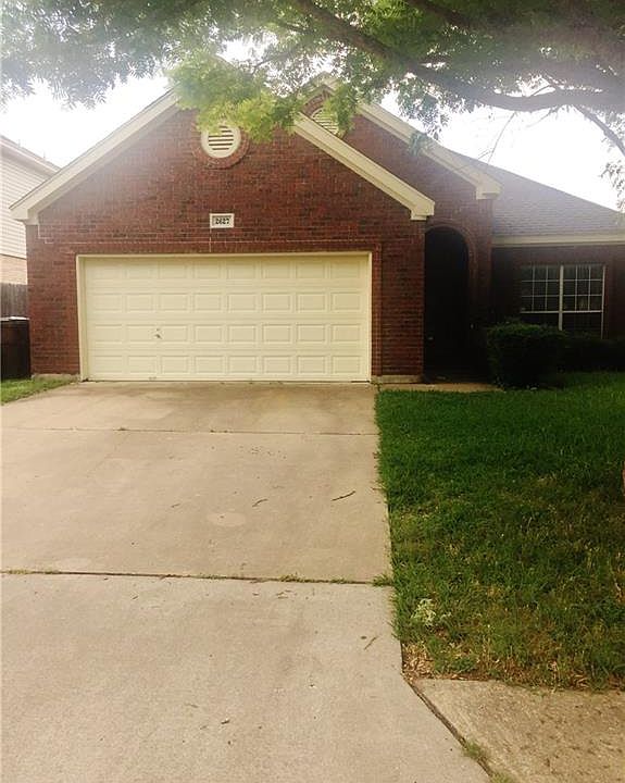 1st image of 2627 Eastwood Ln