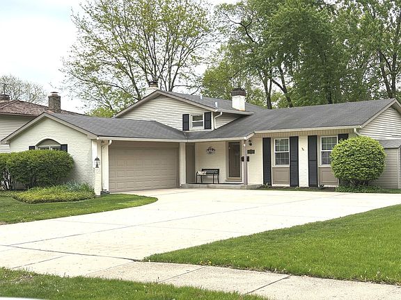 2nd image of 615 E Golf Rd