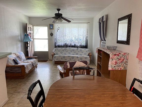 2nd image of 1702 Illinois Ave
