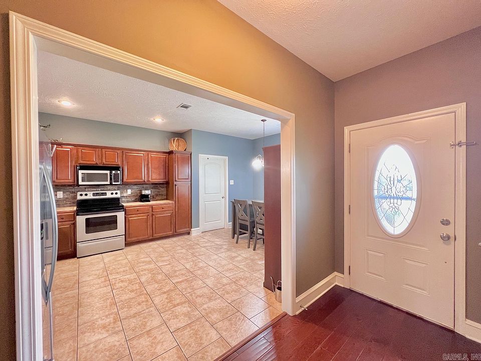 18 Creekwood Cv, Morrilton, AR 72110 MLS 23016064 Zillow