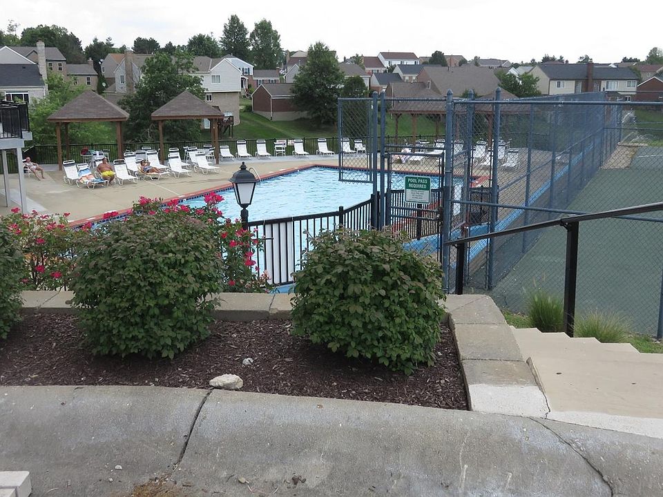 2nd image of 9905 Regatta Dr Unit 28-303