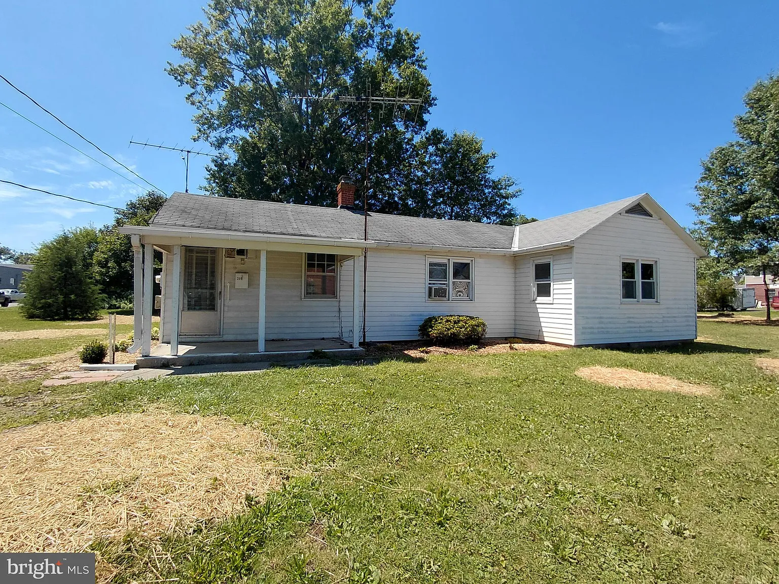 2 bed, 1165 sqft, $2,350 — Photo 2