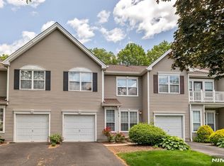 412 Green Mountain Rd, Mahwah, NJ 07430