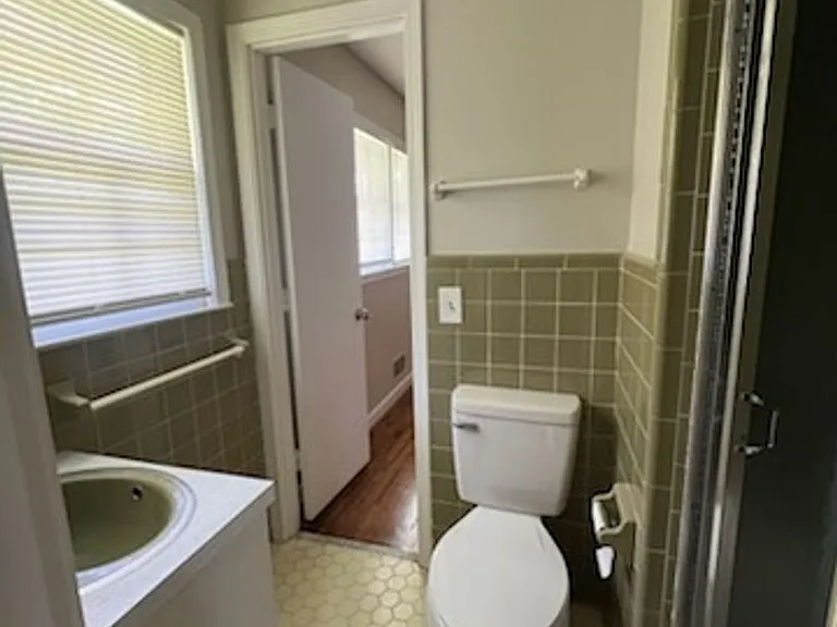 202 N Lakewood Dr — Photo 10
