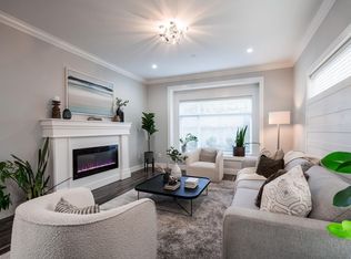 1408 6th Ave #1, New Westminster, BC V3M2C6