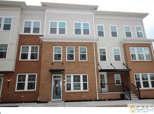 5 Fleet St, North Brunswick, NJ 08902
