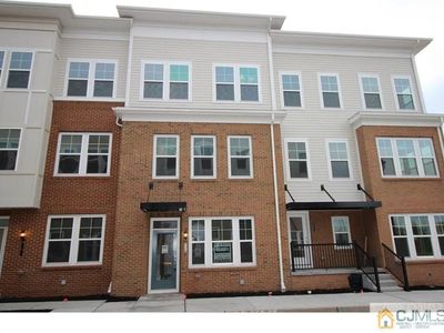 5 Fleet St, North Brunswick, NJ, 08902