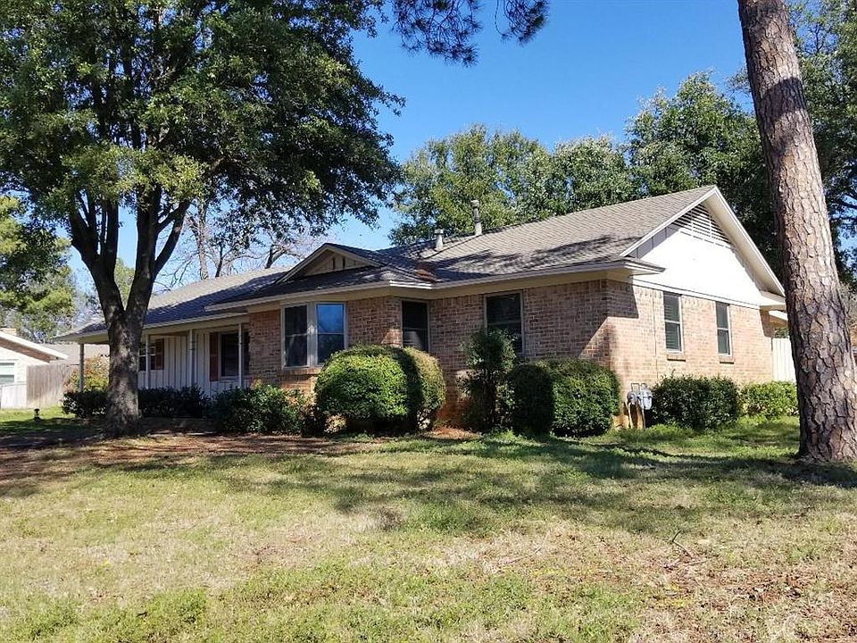 1st image of 1621 Oakridge Dr