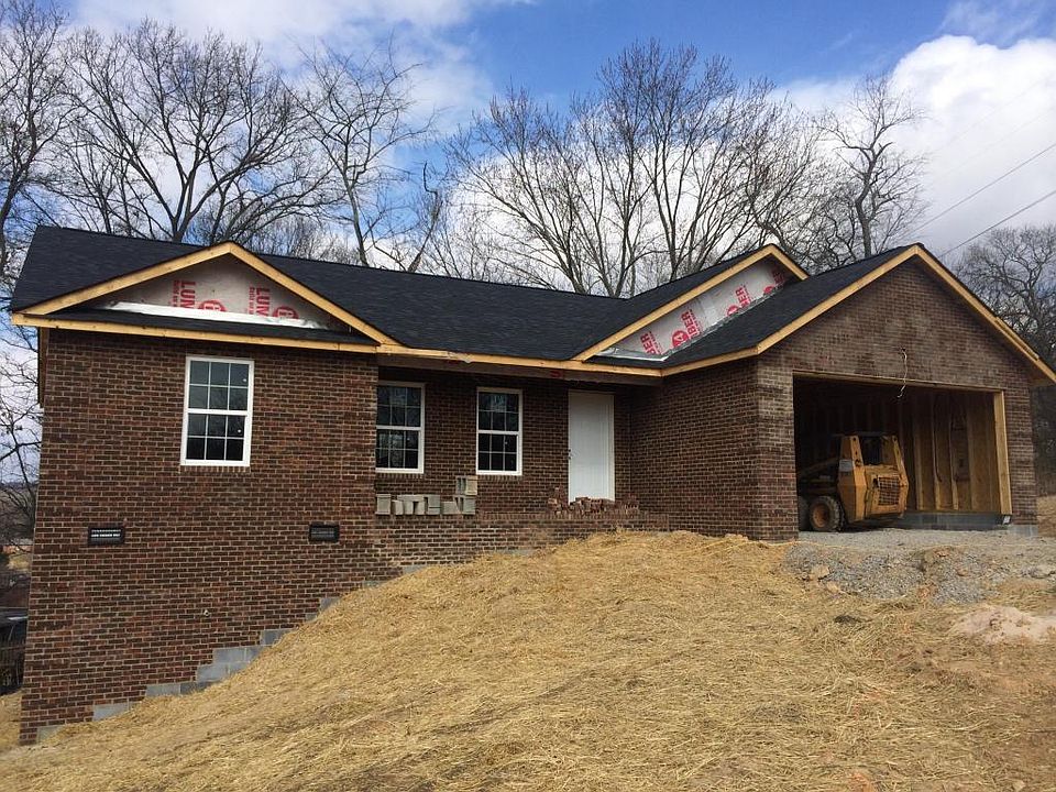 2nd image of 1731 Maplestone Ln