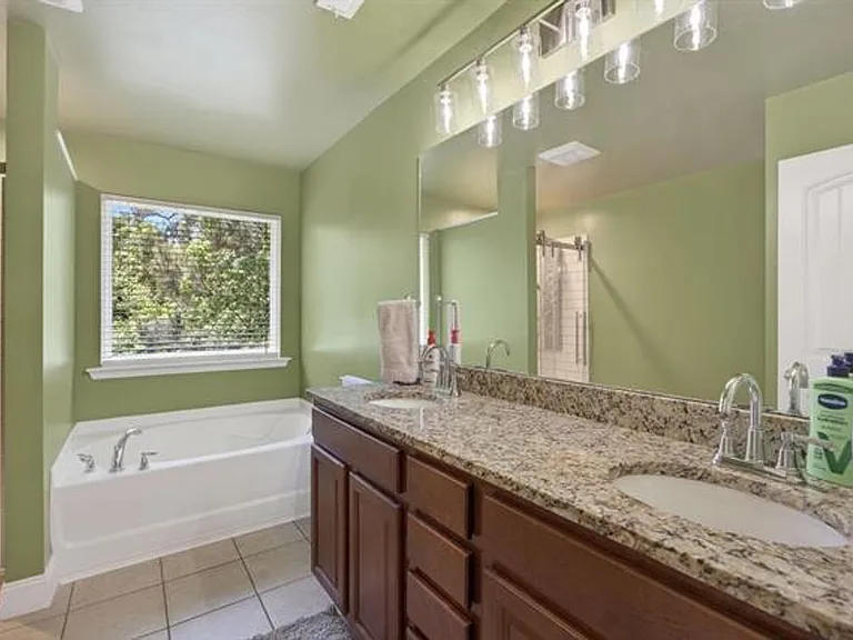 221 Allenbrooke Dr — Photo 28