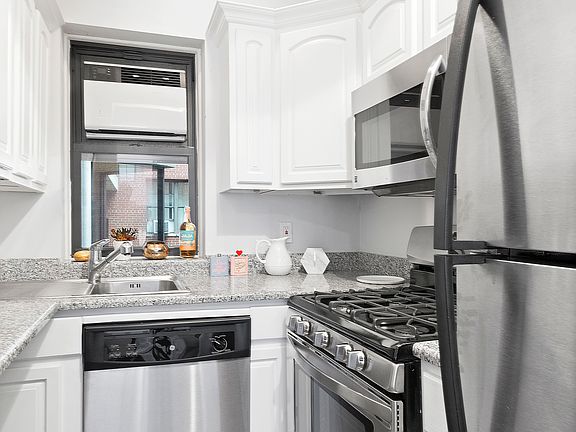 4th image of 14 Prince St APT 3F