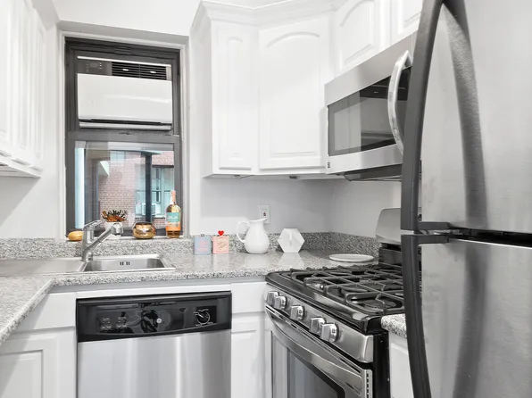 14 Prince Street image 3 of 5